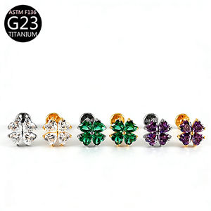 Boucles d'oreilles F136 en titane vert à dos plat pour cartilage, labret, daith, hélix – Bijoux de piercing corporel pour femmes - Product Image 3