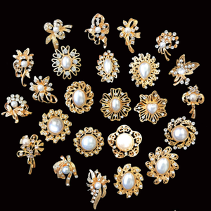 Tùy Chỉnh Bán Buôn Đồ Trang Sức Thời Trang Trâm Cài Pha Lê Rhinestone Ngọc Trai Pins Thiết Kế Thanh Lịch Phụ Kiện Cho Phụ Nữ Người Đàn Ông Xu Hướng - Product Image 1