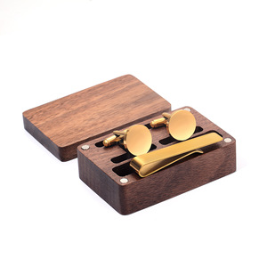 Juego <span class=keywords><strong>de</strong></span> Gemelos y Pasador <span class=keywords><strong>de</strong></span> Corbata <span class=keywords><strong>de</strong></span> Acero Inoxidable Personalizados - Caja <span class=keywords><strong>de</strong></span> Madera Grabada a Medida, Regalo <span class=keywords><strong>de</strong></span> Boda para Novio, Esposo, <span class=keywords><strong>Padre</strong></span>, <span class=keywords><strong>Hijo</strong></span> - Product Image 1