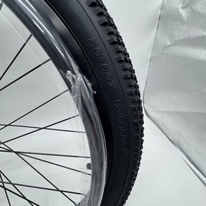 Neumático todoterreno 24x1.95 para bicicleta eléctrica infantil de uso general - Product Image 1