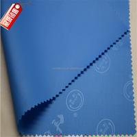 Tissu personnalisé avec logo en relief, doublure en satin, taffetas léger 63D 75D+40D, pongé, satin rayé, tissu élastique à fentes – Direct Usine