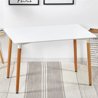 Table de salle à manger rectangulaire moderne en bois de style nordique avec plateau en MDF et pieds en hêtre pour appartement, hôtel, restaurant