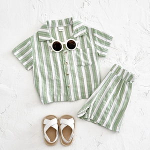 Conjunto informal de verano suave y cómodo de 2 uds para niños pequeños, camisa y pantalones cortos con cuello de solapa a rayas para la calidez y el estilo del bebé - Product Image 6