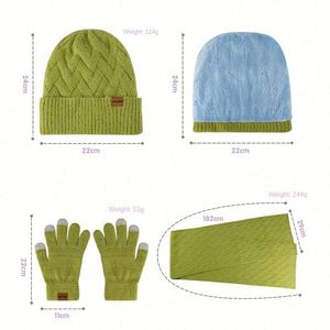 Nouvel ensemble hiver 3 pièces pour femme : bonnet tricoté, écharpe polaire épaisse et gants de protection auditive - Product Image 2