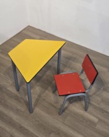 Tables et chaises d'école maternelle en bois irrégulières modernes pour enfants - Utilisation en chambre, salon, école - Montage facile, sûres et durables