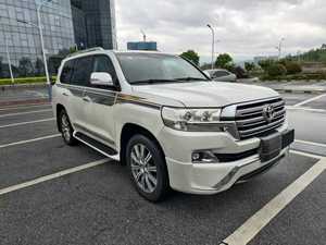 Toyota <span class=keywords><strong>Land</strong></span> <span class=keywords><strong>Cruiser</strong></span> LC200 d'<span class=keywords><strong>occasion</strong></span>, SUV 2015, 4.0L V6, édition limitée Moyen-Orient, 4x4, véhicule tout-terrain - Product Image 3