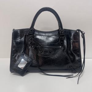 Stylish Single-Shoulder Motorcycle Saddle <b>Bag</b> Women Vegan Leather Zipper Eco-Friendly <b>Waterproof</b> 2L Capacity Crossbody Handbag - Product Image 1