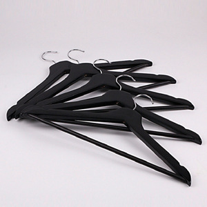 Cintres en bois écologiques antidérapants à double/simple niveau, personnalisables en gros, de haute qualité, pour manteaux et costumes, pour armoire et magasin de vêtements - Product Image 5