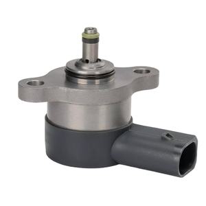 Vanne de régulateur de pression d'injection de carburant pour <span class=keywords><strong>Mercedes</strong></span> CDI Sprinter 0281002241 0281002242 6110780149 - Product Image 1