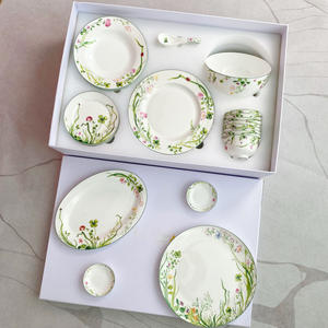 Venta al por mayor 41 piezas de estilo europeo de lujo para el hogar de hueso China juegos de cena y platos de porcelana cargador - Product Image 6