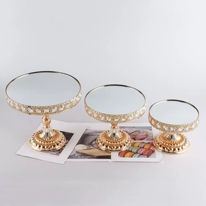 Rhd लक्जरी क्रिस्टल केक सेट 3 टुकड़े धातु चांदी की सोने की प्लेटेड डिस्प्ले मिठाई टेबल - Product Image 3