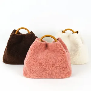 Bolso cruzado de lana de oveja de imitación para mujer, bolsa de mano adecuada para el invierno