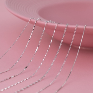 Collana a Catena in Argento Massiccio S925 con Design a Spina di Pesce Regolabile - Product Image 1