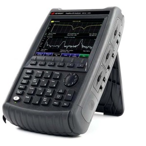 Analyseur de micro-ondes portable Keysight N9961A FieldFox 44 GHz, instrument de mesure électronique - Product Image 1