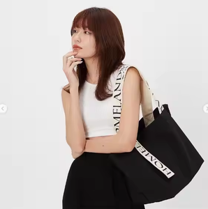 Sac fourre-tout en toile de coton personnalisé avec logo, idéal pour les femmes, les hommes et les filles, fabriqué en Chine - Product Image 5