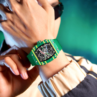 Montre Tonneau pour homme, cadran squelette, lumineuse, étanche, boîtier fin, bracelet en silicone, style course, montre de sport