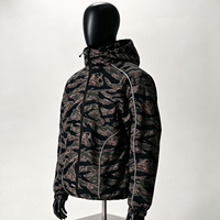 Veste coupe-vent pour homme à imprimé camouflage noir et vert rayé tigre, à capuche, fermeture éclair, vêtements de sport d'extérieur légers, logo personnalisé OEM