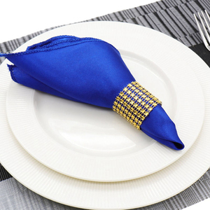 Vente en gros de serviettes de cocktail en satin de polyester beige brillant et doux réglage de table de banquet de mariage d'hôtel fête de noël polyvalente - Product Image 5