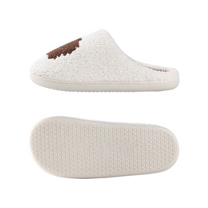 Nuevo y cómodo diseño de <span class=keywords><strong>erizo</strong></span> transpirable con punta cerrada, suela exterior de EVA de piel cálida para invierno, suelas gruesas y suaves antideslizantes para parejas de hombres y mujeres - Product Image 4