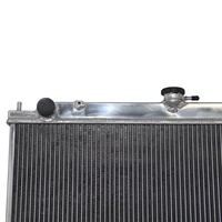 Radiador de aluminio para Nissan Maxima Cefiro A33 / Infiniti I30 I35 V6 3.0L 3.5L 2000-2004 Tanque de agua-Piezas de automóvil
