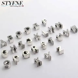 Original 26 letras en inglés en la parte posterior amor circón <span class=keywords><strong>925</strong></span> plata esterlina para mujeres Diy pulsera accesorios joyería hacer regalo - Product Image 1