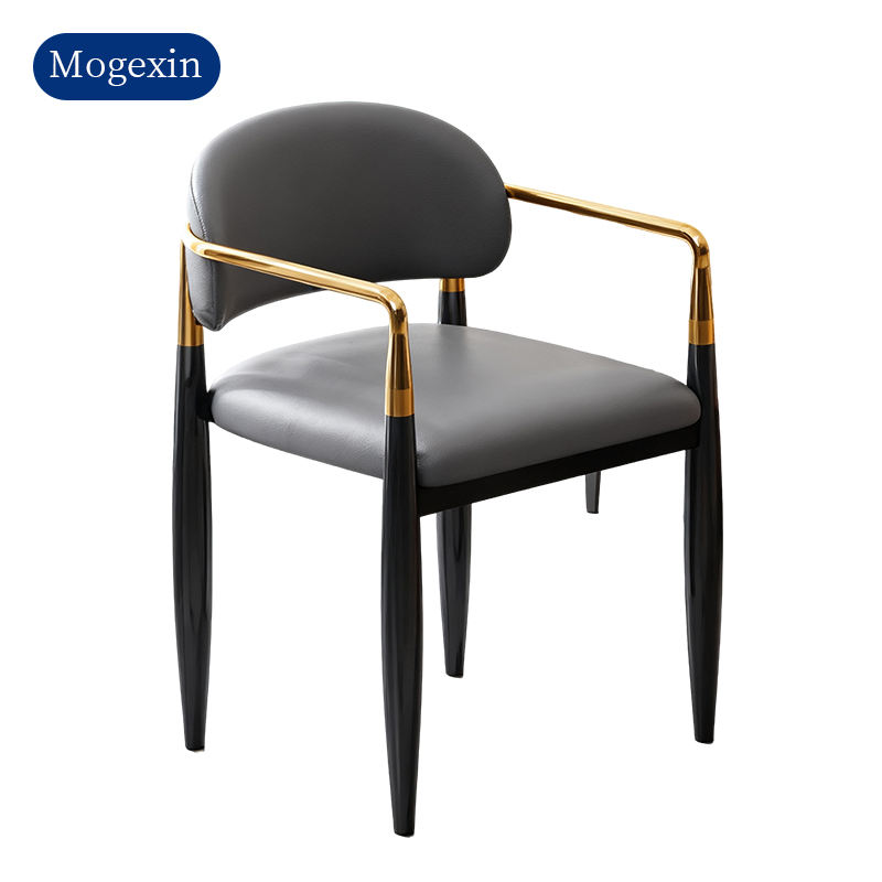 สีเทาเข้ม