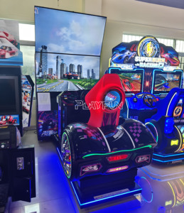 Máquina de Juego de Carreras de Autos Arcade PlayFun de Doble Asiento Simulador Operada por Monedas para Sala de Juegos Conduce Rápido y Furioso - Product Image 4