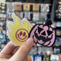 Offres Spéciales Brodé Logo Personnalisé En Gros Broderie Mignon Patchs Fer Sur Le Support Patch Pour Vêtements Chapeau