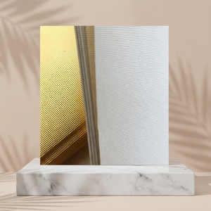 Feuilles de papier d'aluminium gaufré brillant doré de qualité alimentaire, pré-découpées 10x10cm, pour chocolat artisanal (vente en gros) - Product Image 6