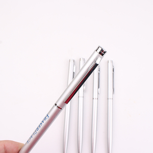 Stylo métallique fin avec accents argentés - Product Image 2