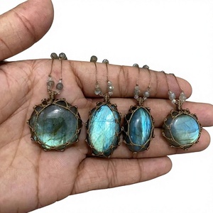 Juego de colgantes de labradorita de macramé, joyería boho hecha a mano para mujer, venta al por mayor 2026 - Product Image 1