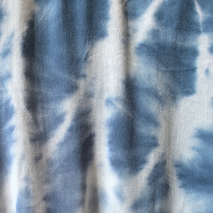 فستان ماكسي نسائي صيفي بوهيمي فضفاض بأكمام طويلة وياقة ملفوفة على شكل V مع شق أمامي مناسب للشاطئ والإجازات - Product Image 6