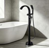Colonne de douche autoportante d'extérieur en laiton noir mat avec douchette pluie pour piscine, jardin, plage