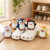 Breloques PVC Mignonnes en Forme de Pingouin de Dessin Animé, Ornements Personnalisés pour l'Hiver et la Neige, Breloques DIY pour Chaussures, Aimants de Réfrigérateur, Accessoires de Porte-clés