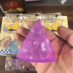 Juguete Antiestrés de Gelatina con Forma de Cuña de Queso, de Subida Lenta, Suave, para Escritorio de Oficina, Venta al por Mayor - Product Image 6
