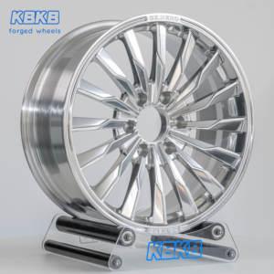 Rueda Monobloque Forjada de Alta Calidad con Acabado Pulido, Multirradio 22*12 para BMW X5 X6 M3 M4 <span class=keywords><strong>M5</strong></span> para <span class=keywords><strong>Audi</strong></span> RS3 RS4, Reemplazo de Ruedas Cromadas - Product Image 1