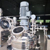 Machine mobile de fabrication de crèmes et lotions cosmétiques 50L 100L pour soins de la peau, avec agitateur, mélangeur sous vide et homogénéisateur