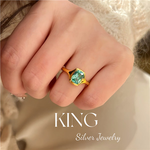 Bague en argent S925 plaqué or avec design géométrique en zircon pour femmes, à porter au quotidien - Product Image 3