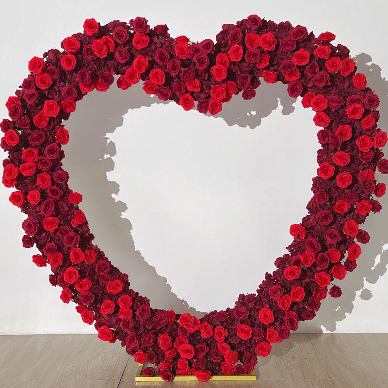 Arche rouge en forme de cœur de 2,2 x 2,2 m