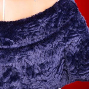 Capa de Lujo para Mujer, Diseño de Invierno, Piel Sintética de Zorro, Color Azul Oscuro, Estilo Vestido de Gala para Fiesta, Venta al Por Mayor - Product Image 6