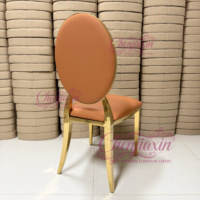 Chaise de salle à manger ovale en cuir marron avec dossier en acier inoxydable doré, moderne et luxueuse, personnalisable, pour hôtels, banquets et événements – Vente en gros