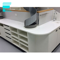 Vitrine rotative en bois et verre pour pharmacie, décoration intérieure de magasin médical, comptoir de caisse mobile, présentoir pour magasin médical