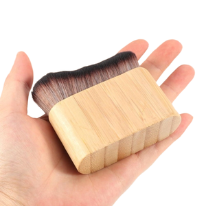 Brocha de maquillaje extra suave y grande, brocha plana multiusos de bambú, brocha para cuello, brocha para base y polvos estilo oruga - Product Image 2