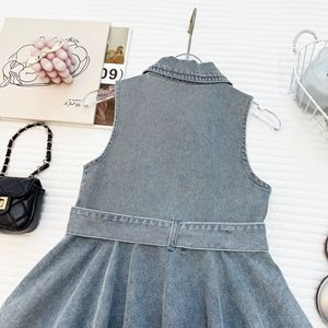 Robe d'été pour filles 2026 Nouvelle collection : <span class=keywords><strong>Jupe</strong></span> en jean avec dentelle et gilet à la taille pour petites filles – Vente en gros pour ensemble de vêtements tendance - Product Image 6