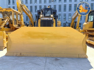 Bulldozer Caterpillar D8R d'occasion, d'origine japonaise, avec un moteur et des composants essentiels en excellent état, à vendre - Product Image 2