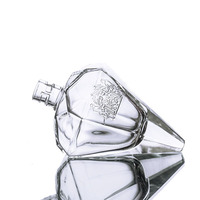 Brandy, gin, rhum, bouteille de liqueur en verre de 750 ml avec couvercle