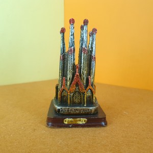 Witt 3D Vende Edificio Sagrada Familia <span class=keywords><strong>Barcelona</strong></span> Catedral Modelo Manor <span class=keywords><strong>Turismo</strong></span> Recuerdos Resina Castillo Edificio Artístico - Product Image 3