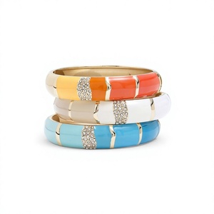Ensemble de bracelets joncs en résine rayée verte, plaqué or, avec strass en cristal, pour femme, style classique, cadeau pour femme, idéal pour les fêtes - Product Image 5