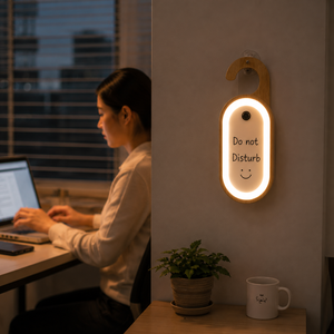 Lavagna Memo in Legno con Luce Notturna a LED Ricaricabile con Sensore di Movimento, Decorazione da Appendere alla Porta per Camera da Letto, Ufficio e Ingresso - Product Image 1