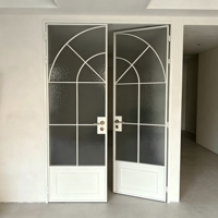 Servicio OEM, Puerta de Vidrio con Marco de Aleación de Aluminio Ultra Delgado, Puerta Abatible de Vidrio y Aluminio con Diseño de Rejilla Arqueada